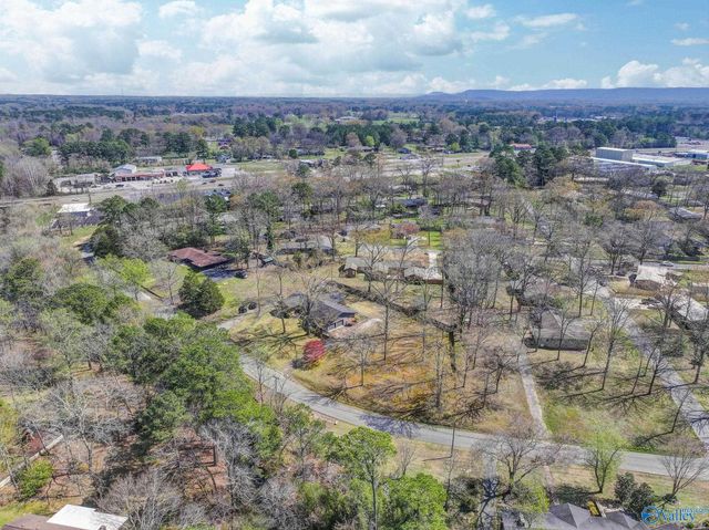 400 Crescent Drive SW, Hartselle, AL 35640