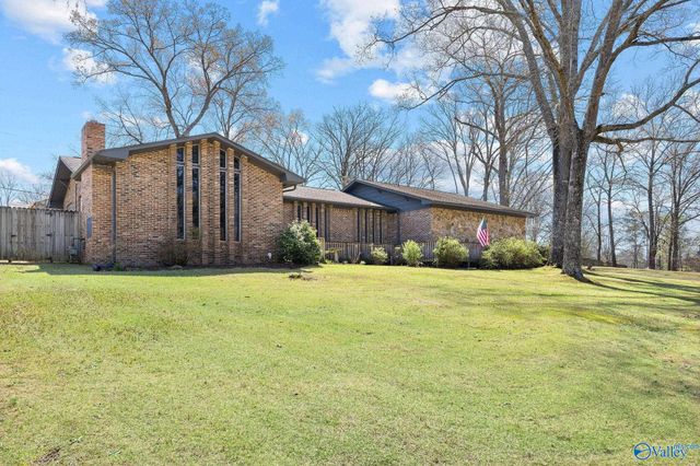 400 Crescent Drive SW, Hartselle, AL 35640