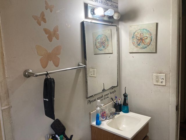 2109 E Locust Street, Davenport, IA 52803