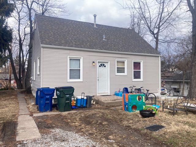 2109 E Locust Street, Davenport, IA 52803