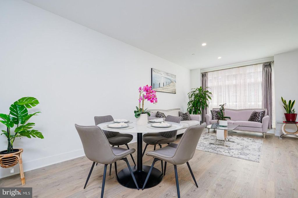 Image 18 of property listing at 5345 ZENITH OVERLOOK, Bethesda, MD 20816