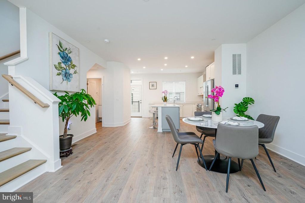 Image 19 of property listing at 5345 ZENITH OVERLOOK, Bethesda, MD 20816