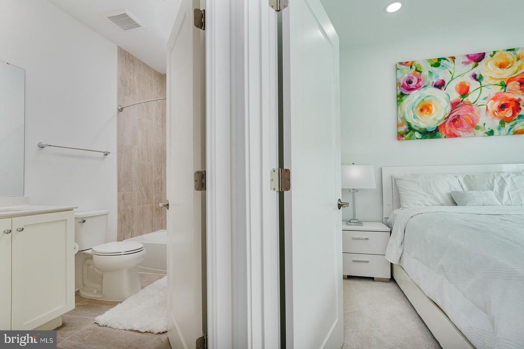 Image 39 of property listing at 5345 ZENITH OVERLOOK, Bethesda, MD 20816