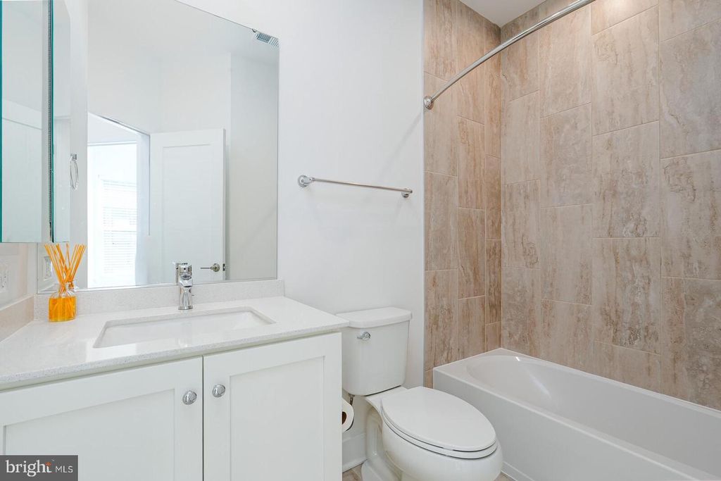 Image 41 of property listing at 5345 ZENITH OVERLOOK, Bethesda, MD 20816