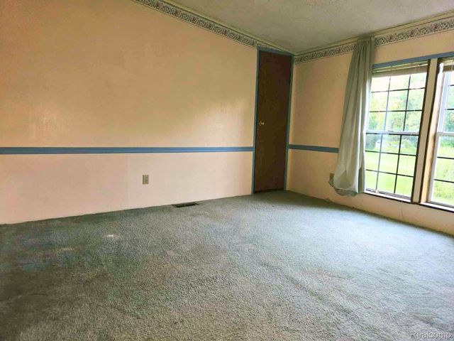 6392 Lake Rd, Genesee Charter Township, MI 48746