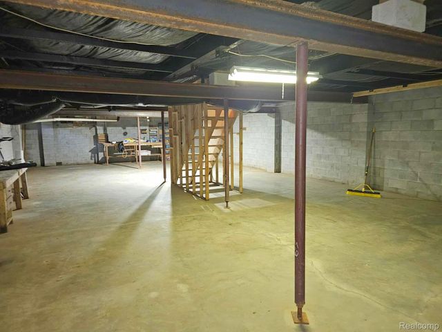 6392 Lake Rd, Genesee Charter Township, MI 48746