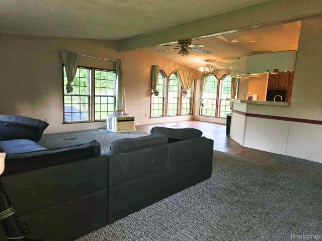 6392 Lake Rd, Genesee Charter Township, MI 48746