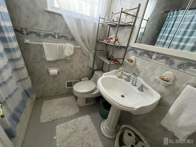 7 Sparta Court, Old Bridge, NJ 08879