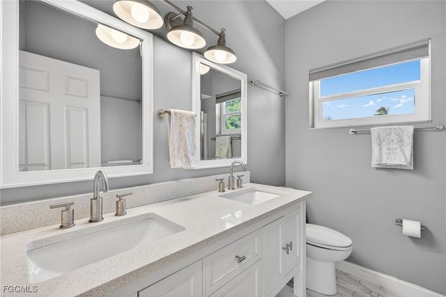 495 E Lake RD, Sanibel, FL 33957