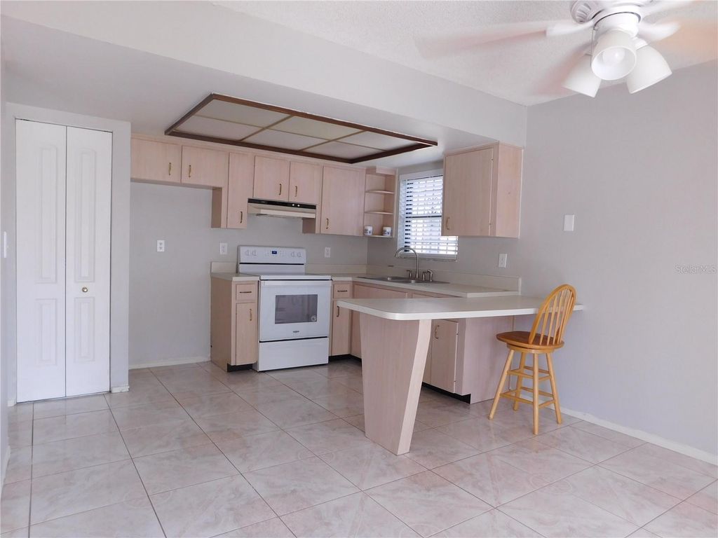 Image 12 of property listing at 2311 TOWERBRIDGE STREET, Orlando, FL 32837