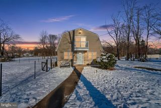 2623 E AVE #E, Levittown, PA 19056