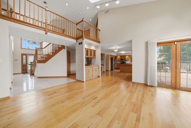 1522 Coventry Lane, Munster, IN 46321
