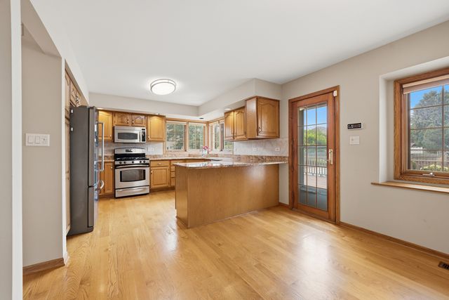 1522 Coventry Lane, Munster, IN 46321
