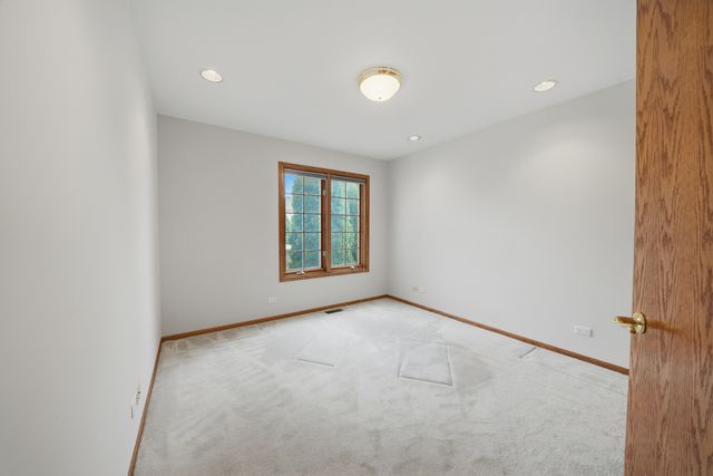 1522 Coventry Lane, Munster, IN 46321