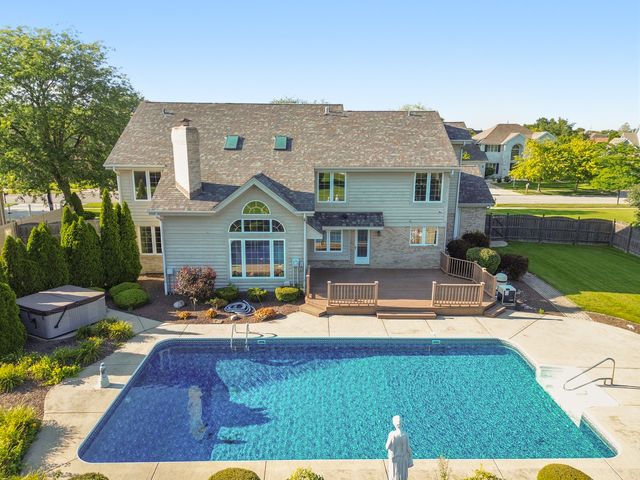 1522 Coventry Lane, Munster, IN 46321