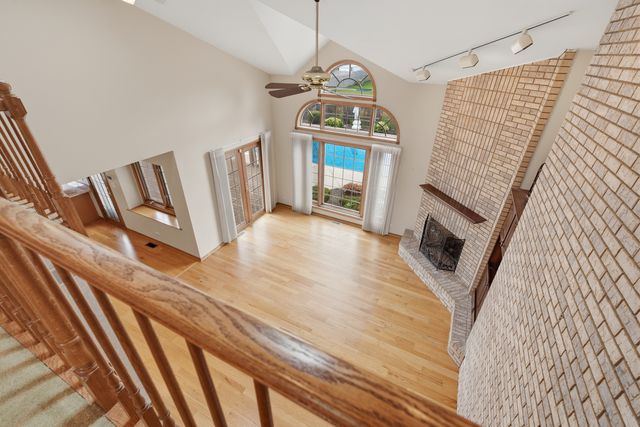 1522 Coventry Lane, Munster, IN 46321
