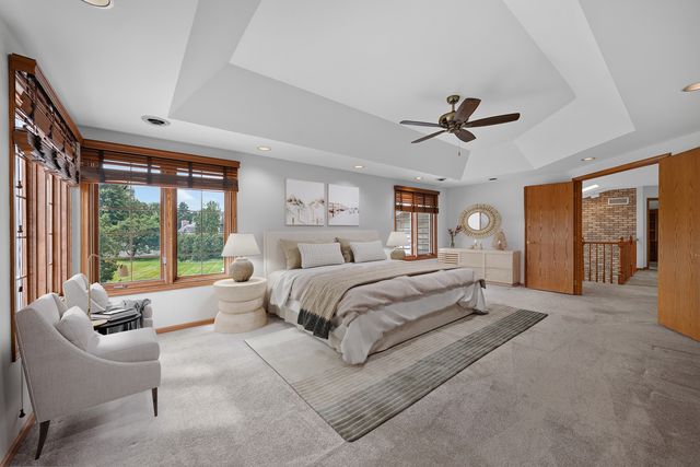 1522 Coventry Lane, Munster, IN 46321