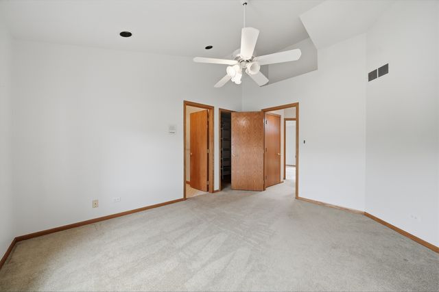 1522 Coventry Lane, Munster, IN 46321