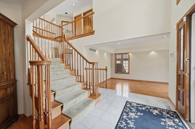 1522 Coventry Lane, Munster, IN 46321