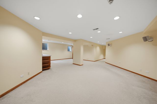1522 Coventry Lane, Munster, IN 46321