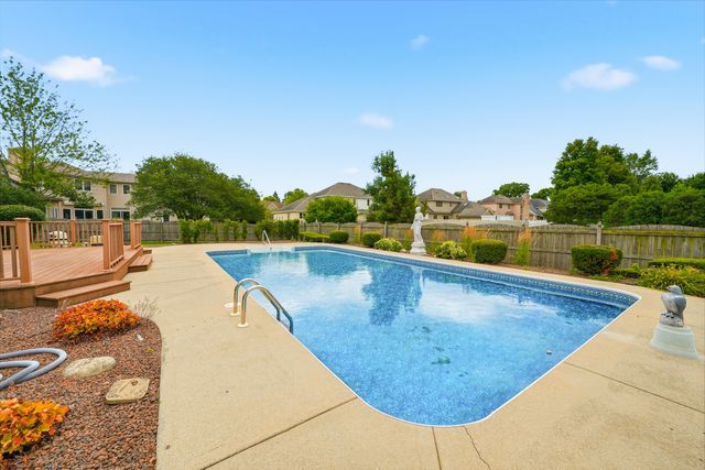 1522 Coventry Lane, Munster, IN 46321