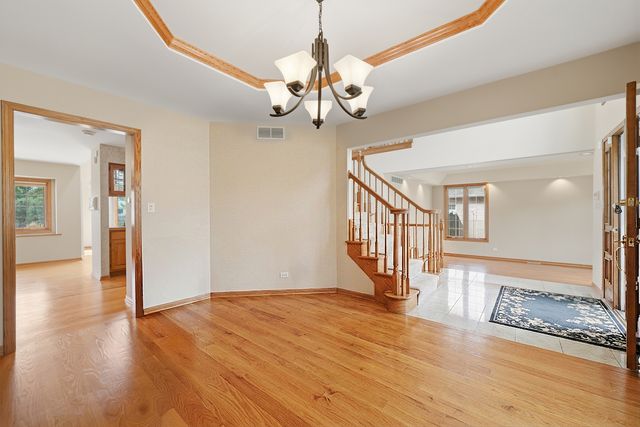 1522 Coventry Lane, Munster, IN 46321