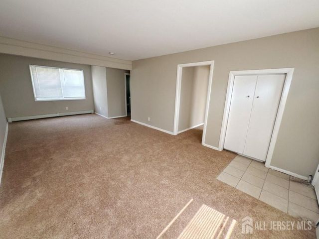 40 Runyon Avenue, Edison, NJ 08817