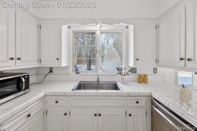 5551 Sugar Bush Lane, Flint, MI 48532