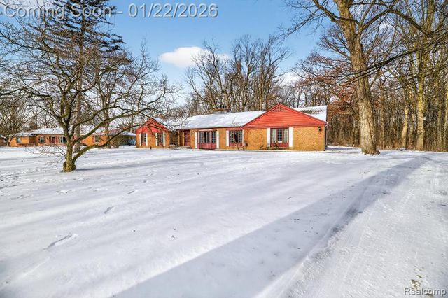 5551 Sugar Bush Lane, Flint, MI 48532