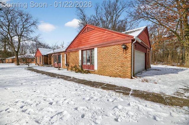 5551 Sugar Bush Lane, Flint, MI 48532