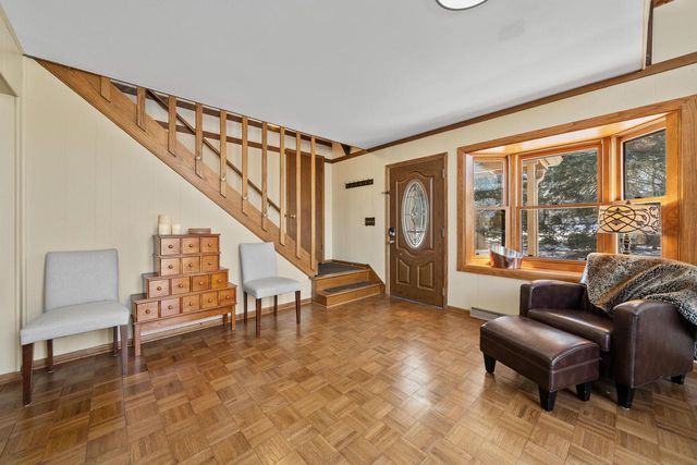 W5511 Cool Hill DRIVE, Elkhorn, WI 53121