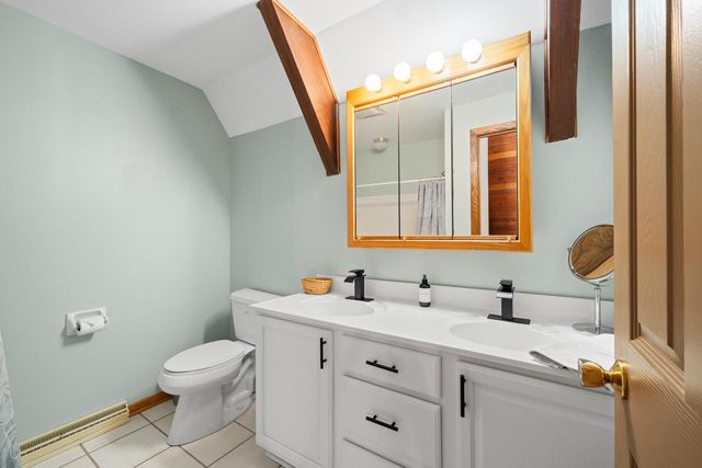 W5511 Cool Hill DRIVE, Elkhorn, WI 53121