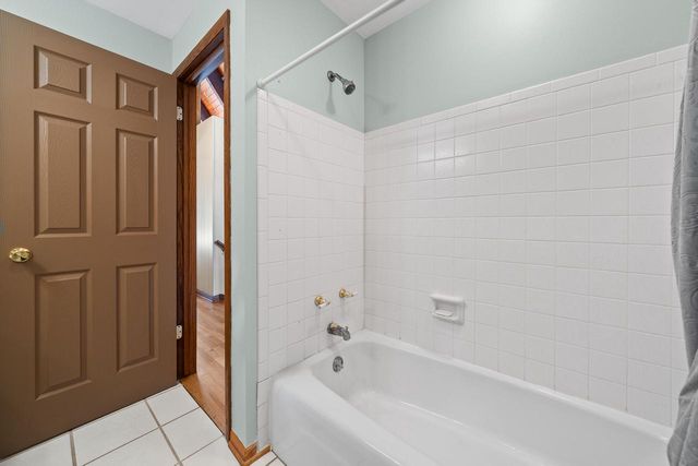 W5511 Cool Hill DRIVE, Elkhorn, WI 53121