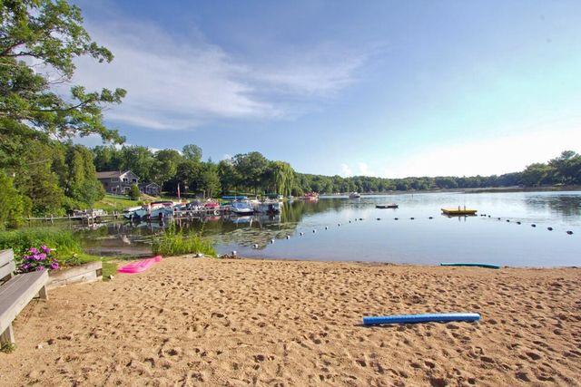 W5511 Cool Hill DRIVE, Elkhorn, WI 53121