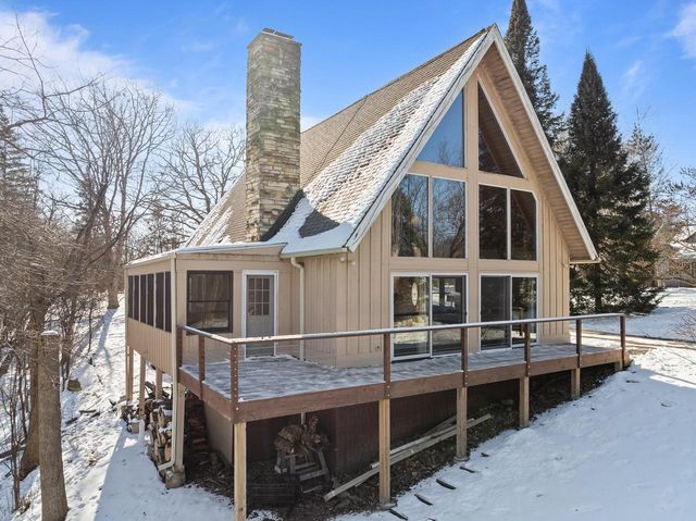 W5511 Cool Hill DRIVE, Elkhorn, WI 53121
