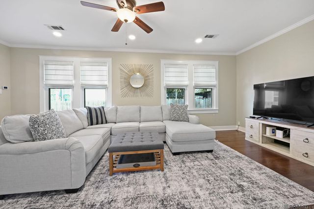 1525 S Eugene St, Baton Rouge, LA 70808