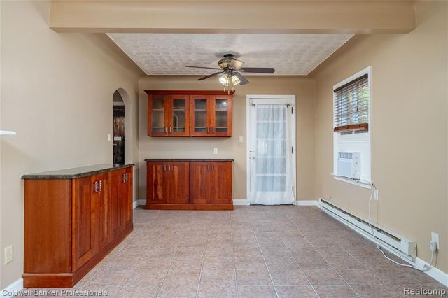 25100 Peekskill, Southfield, MI 48033