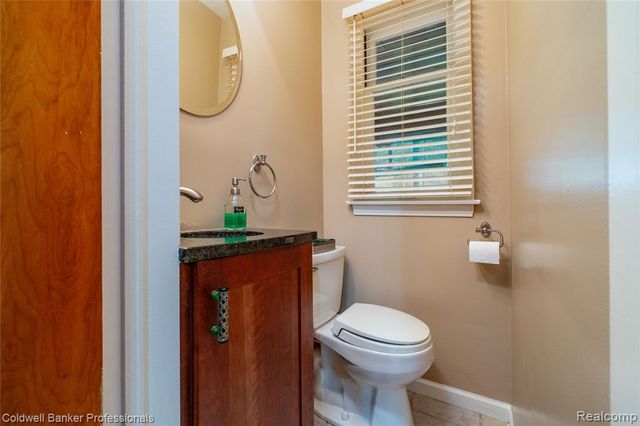 25100 Peekskill, Southfield, MI 48033