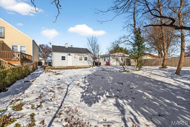 202 Monica Drive, Sunset Hills, MO 63127