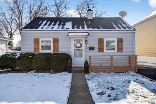 202 Monica Drive, Sunset Hills, MO 63127