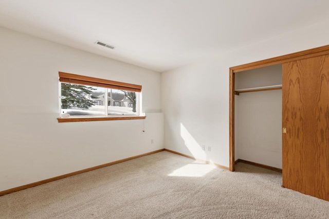 885 Cumberland LANE, Port Washington, WI 53074