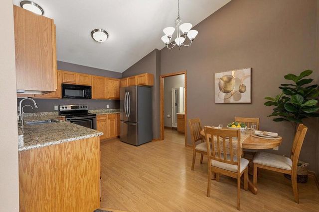 885 Cumberland LANE, Port Washington, WI 53074