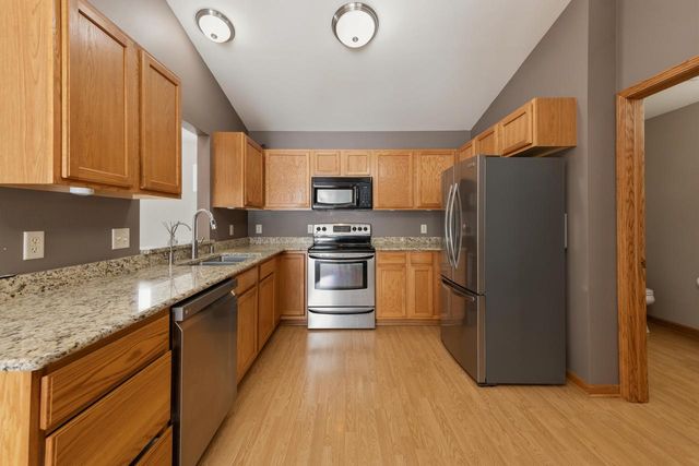 885 Cumberland LANE, Port Washington, WI 53074