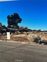 999 Montecito, Victorville, CA 92395