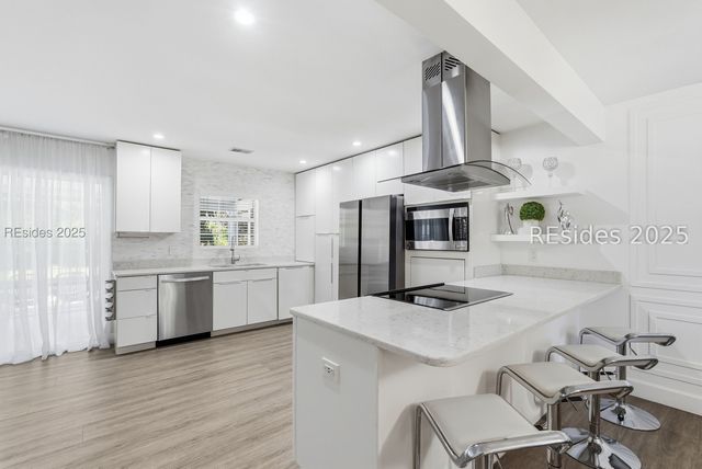 7 Lakeside Dr, Bluffton, SC 29910