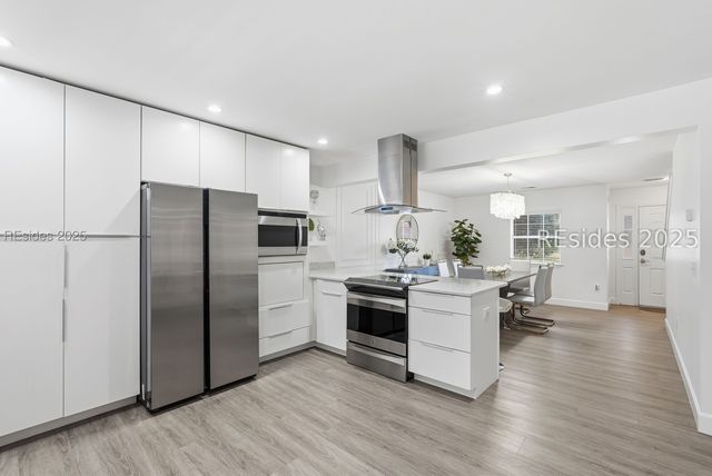 7 Lakeside Dr, Bluffton, SC 29910