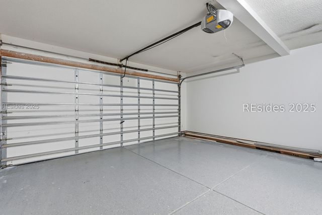 7 Lakeside Dr, Bluffton, SC 29910