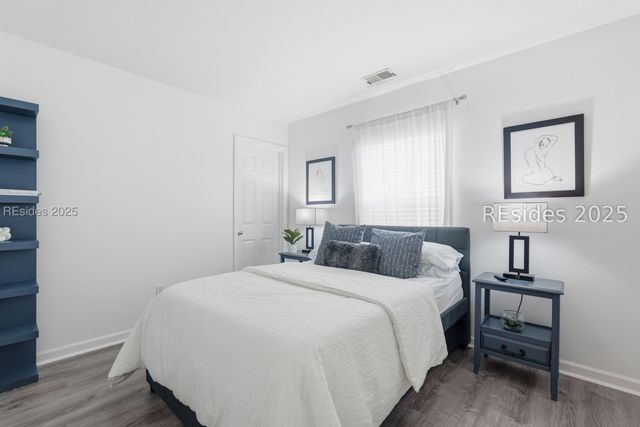 7 Lakeside Dr, Bluffton, SC 29910