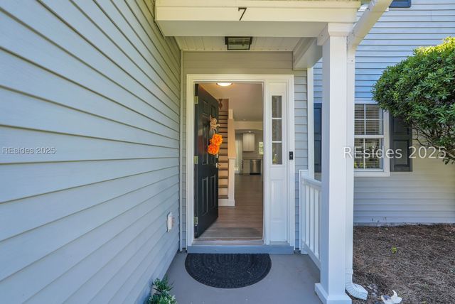 7 Lakeside Dr, Bluffton, SC 29910