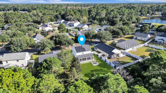 7 Lakeside Dr, Bluffton, SC 29910